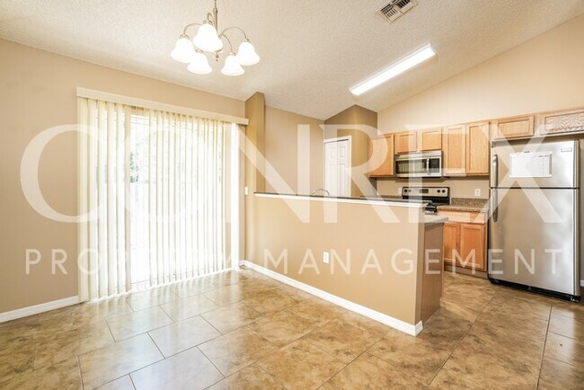 Building Photo - Outstanding 3 Bedroom Home in GREAT LOCATION!