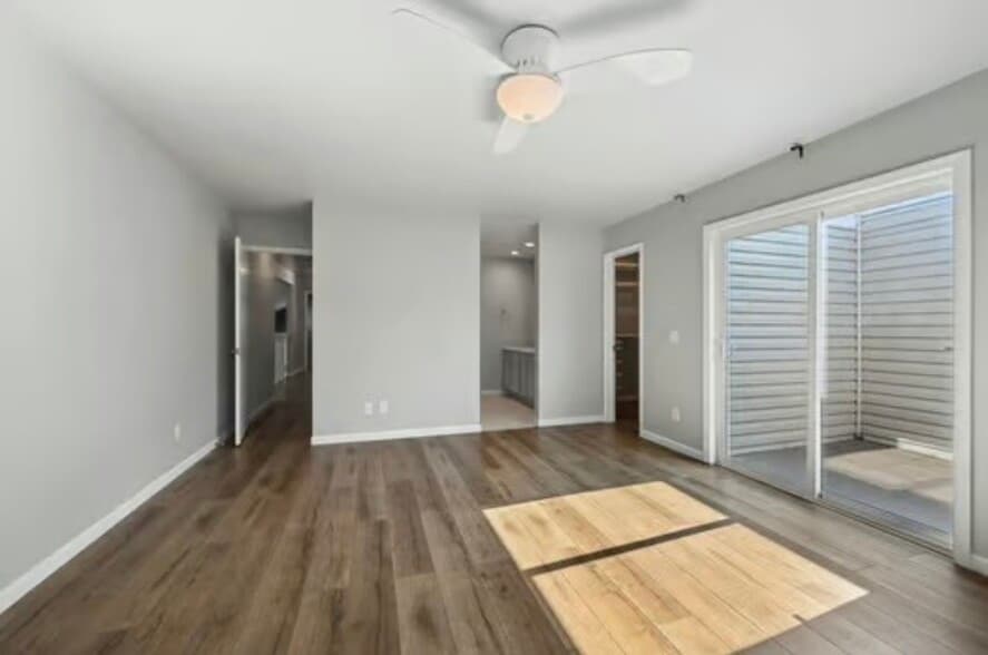Building Photo - 7595 S Monaco Way