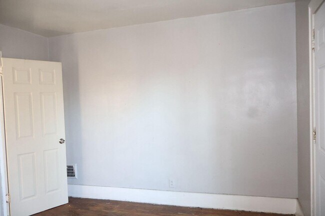 Building Photo - 15840 Indiana St