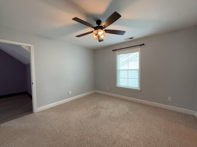 Building Photo - 373 Whispering Breeze Ln