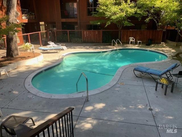 Building Photo - 1579 Lincoln Ave