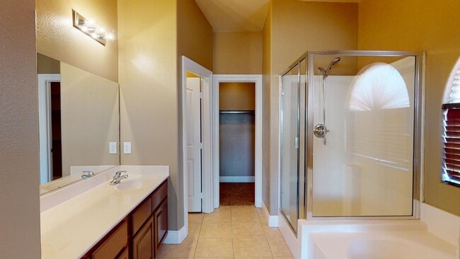 Building Photo - One Story Home Near Beautiful Mountain's Edge Community
