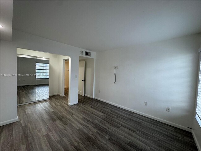Building Photo - 1300 SW 122nd Ave