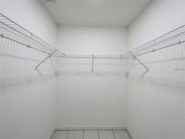 Building Photo - 2169 Onondaga Ln