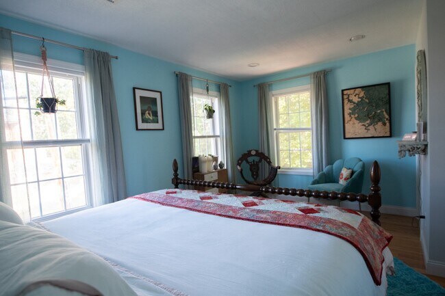 Building Photo - 40 Brattle St