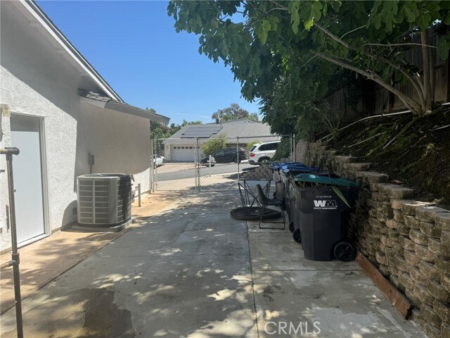 Building Photo - 24451 Quintana Dr