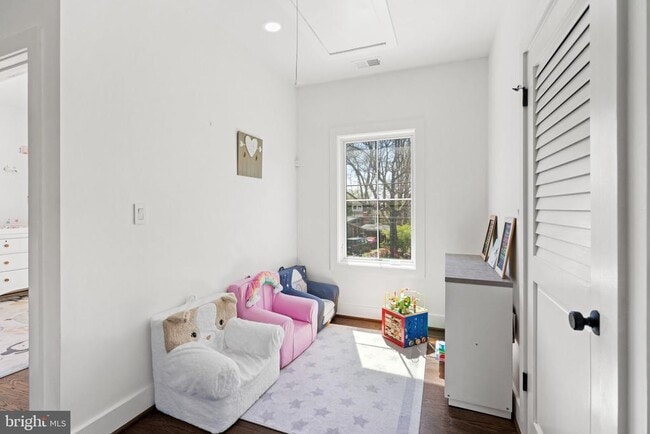 Building Photo - 6202 Massachusetts Ave