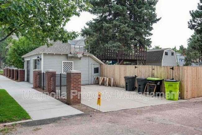 Building Photo - 1532 N Nevada Ave