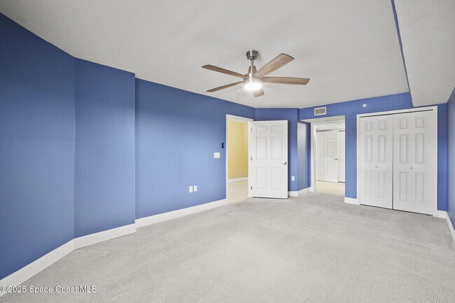 Building Photo - 551 Casa Bella Dr