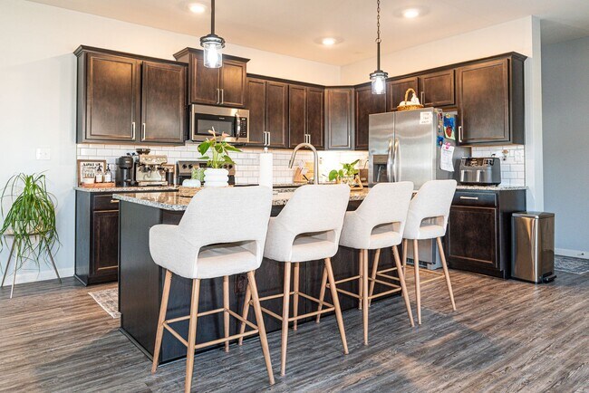 Building Photo - Spacious 4-Bedroom, 2.5-Bath Home for Rent...