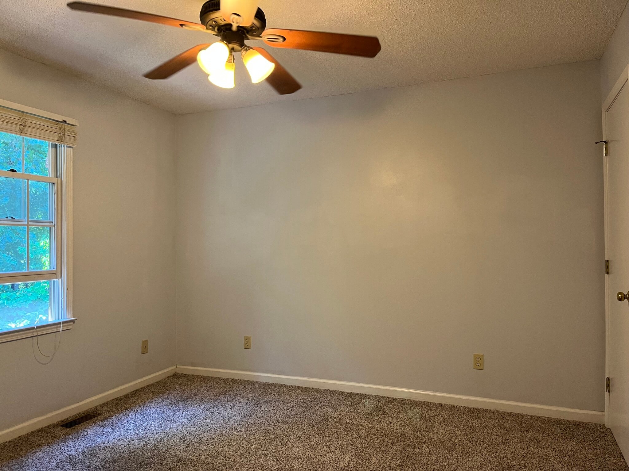 Building Photo - 2263 Forest Acres Dr