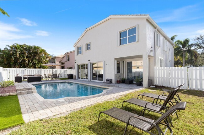 Building Photo - 7663 Great Oak Dr
