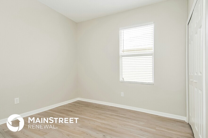 Building Photo - 527 Madina Cir