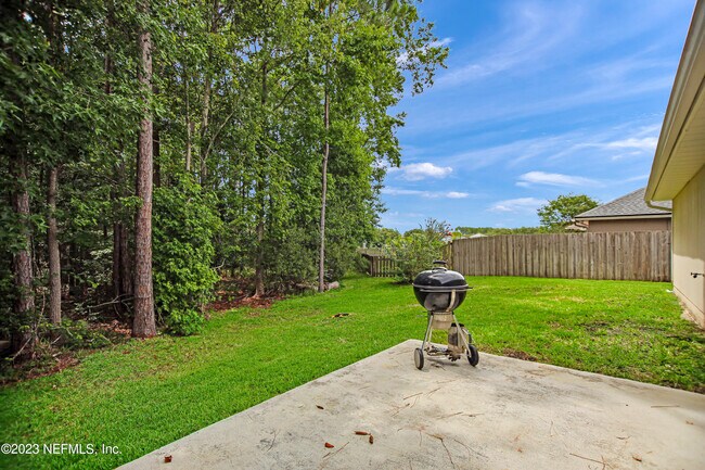 Building Photo - 2167 S Cranbrook Ave