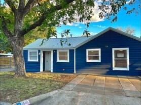 Building Photo - 1515 W Concho Ave