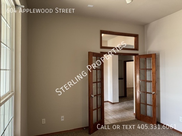 Building Photo - 604 Applewood St