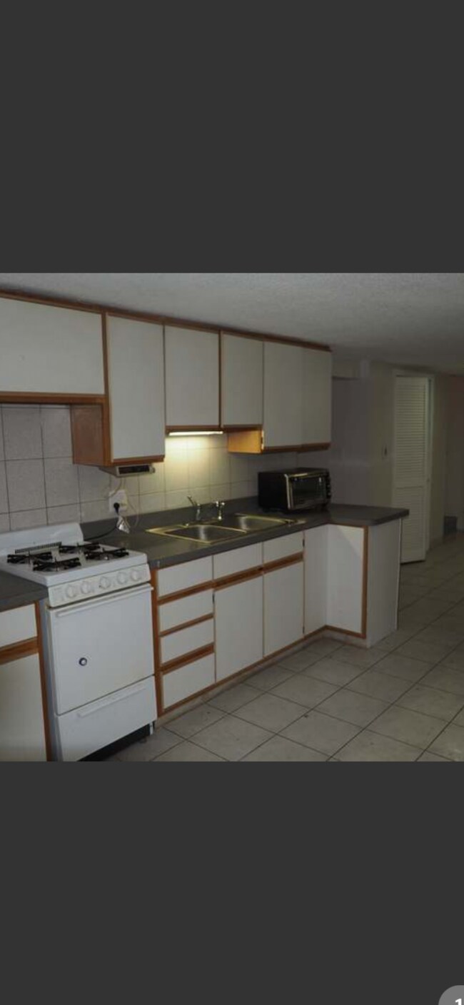 Building Photo - 4N200 Glen Ellyn Rd