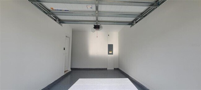 Building Photo - 393 Madison Dr