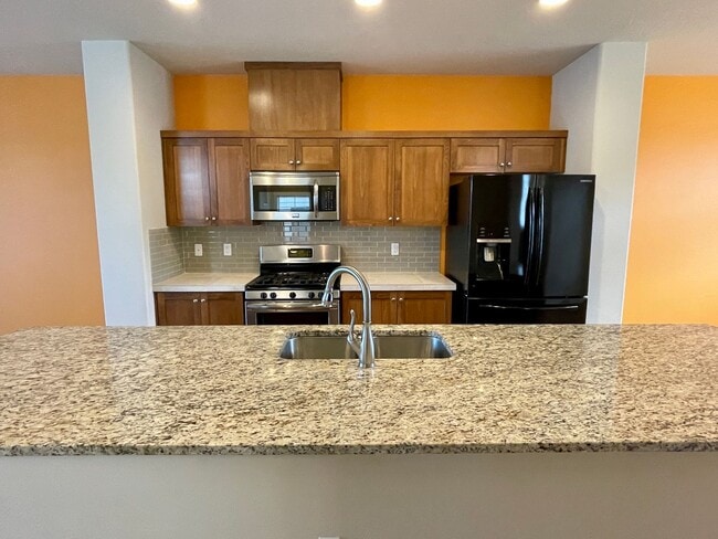 Building Photo - Villebois Townhome with Access to the Sparrow Creek Community Center