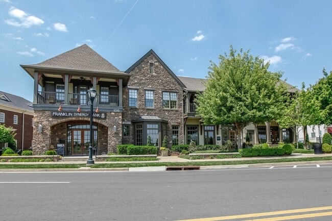 Building Photo - 1043 Calico St