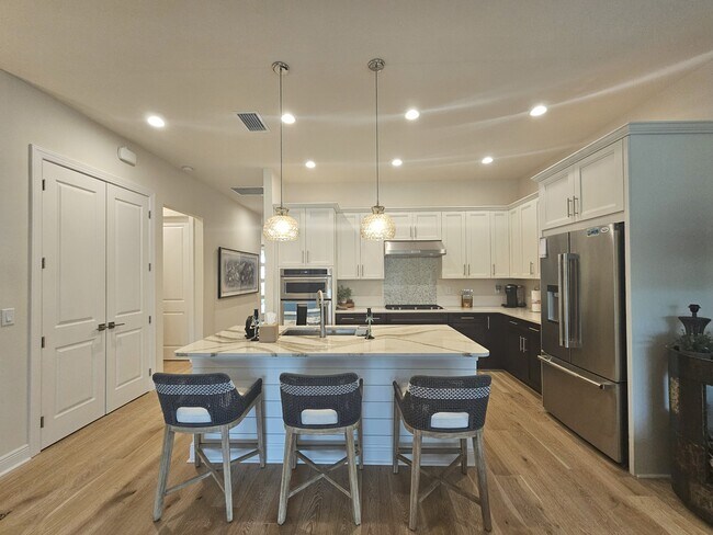 Building Photo - 9007 St Lucia Dr