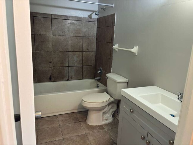 Building Photo - 5636 Pathway Cir