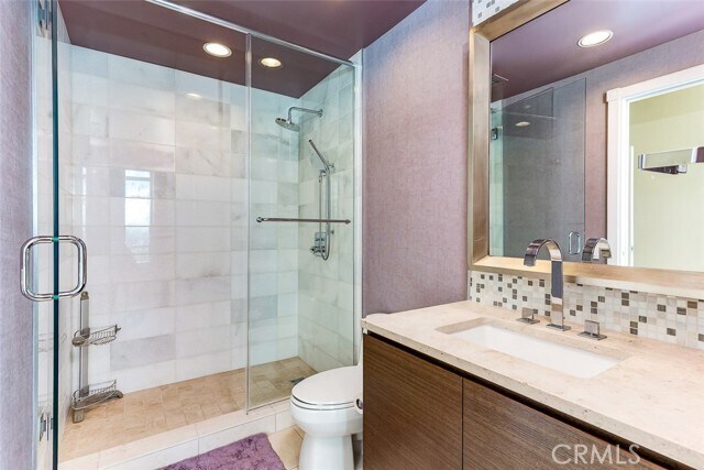 Building Photo - 900 W Olympic Blvd