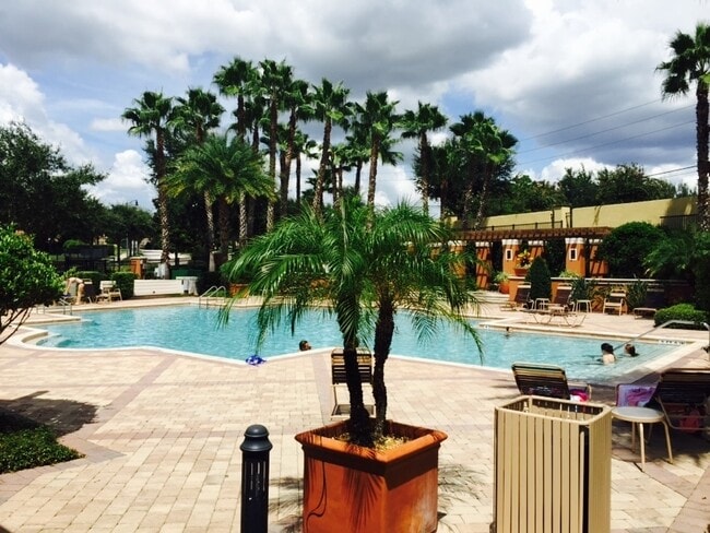 Building Photo - Luxurious 3 bed 2 bath condo with Great View in Toscana!!!