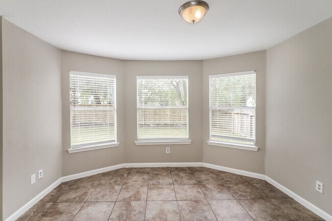 Building Photo - 16202 Samoa Way