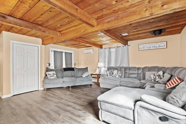Building Photo - 5796 Beecher Rd