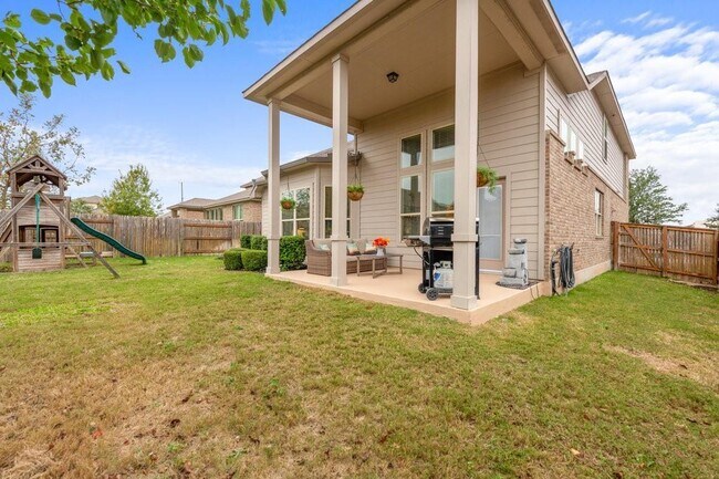 Building Photo - 2915 Bluffstone Dr