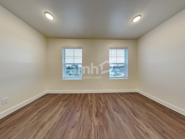 Building Photo - 8011 Katriel Ct SW