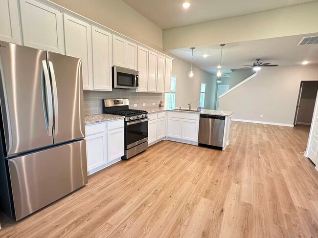 Building Photo - 21630 Wave Holw Dr
