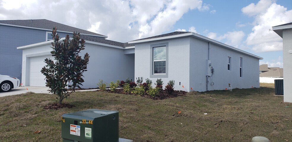 Primary Photo - 1214 Salisbury Dr