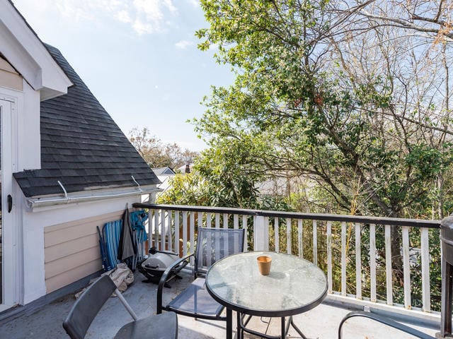 Building Photo - 4 Bedroom - 2 Bath - Great Location