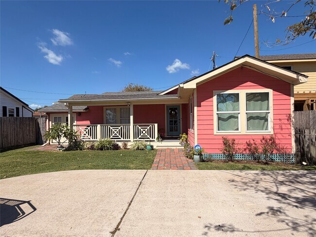 Building Photo - 5522 Avenue O 1/2