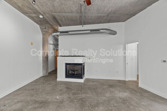 Building Photo - 1635 Washington Ave
