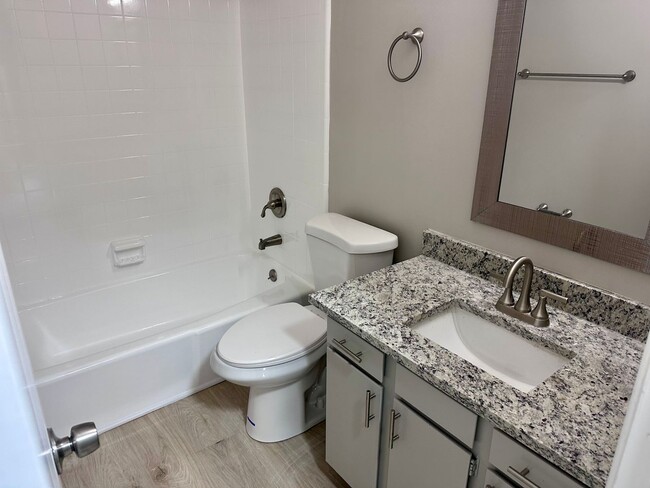 Building Photo - Stunning 2-bedroom, 2.5-bathroom Apartment