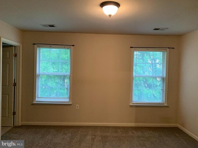 Building Photo - 47 Quince Tree Dr