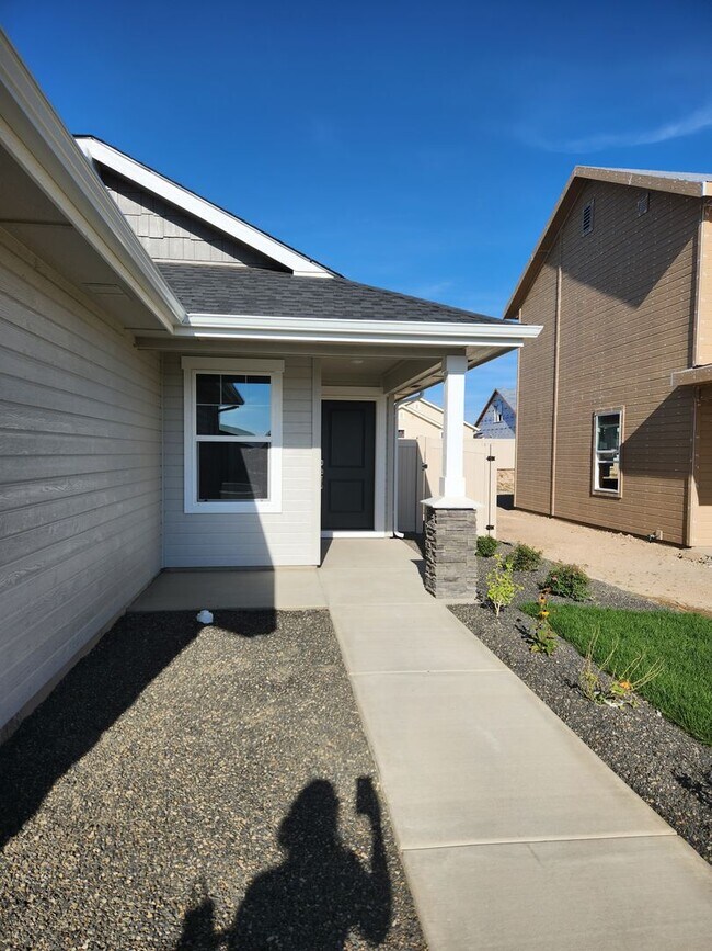 Building Photo - Beautiful 3 bed 2 bath home in Nampa just off Ustick and Midland Blvd