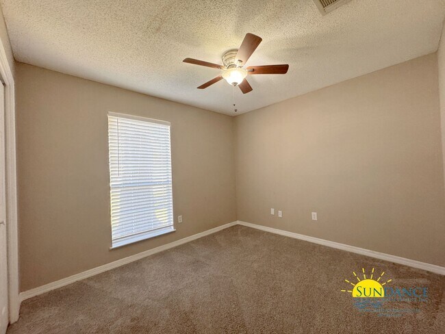 Building Photo - 130 Wright Cir