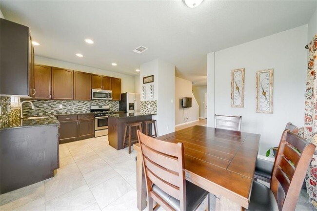 Building Photo - 11345 Avering Ln