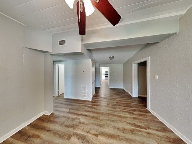 Building Photo - 3Bed/2Bath Home in Sarasota