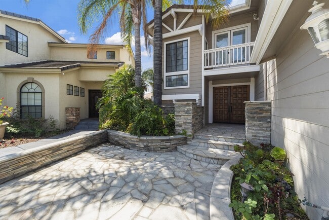 Building Photo - 2820 Mt Niguel Cir