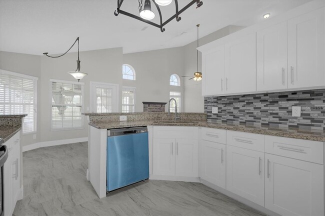 Building Photo - 10957 Norcross Cir