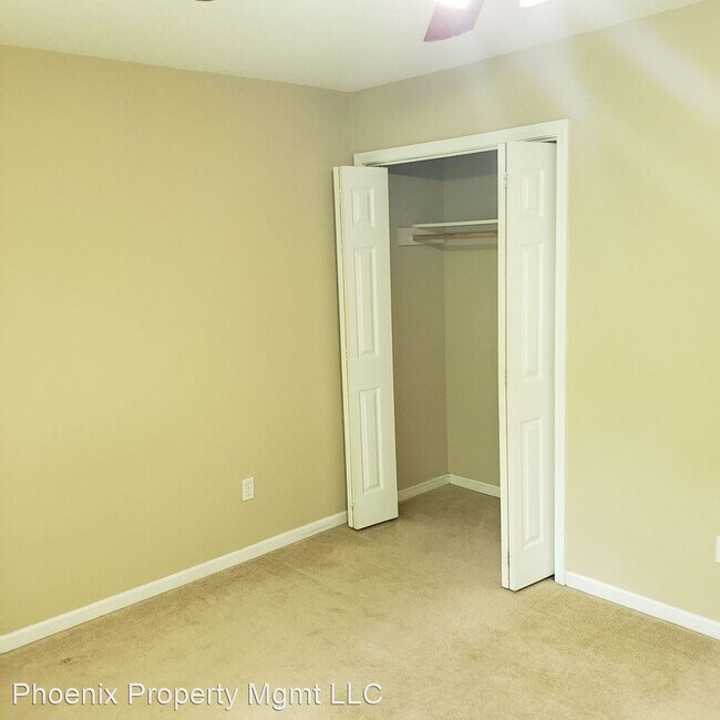 Building Photo - 3409-3411 Squirrel Dr