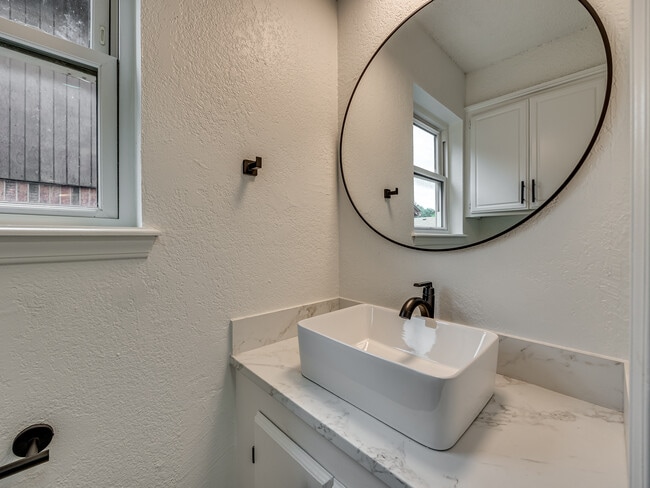 Building Photo - 4821 Cinderella Dr