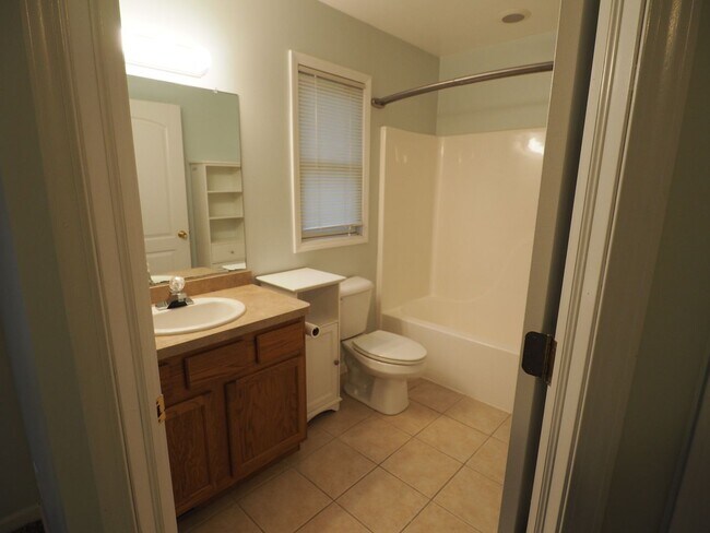 Building Photo - 3029 Charing Cross Rd