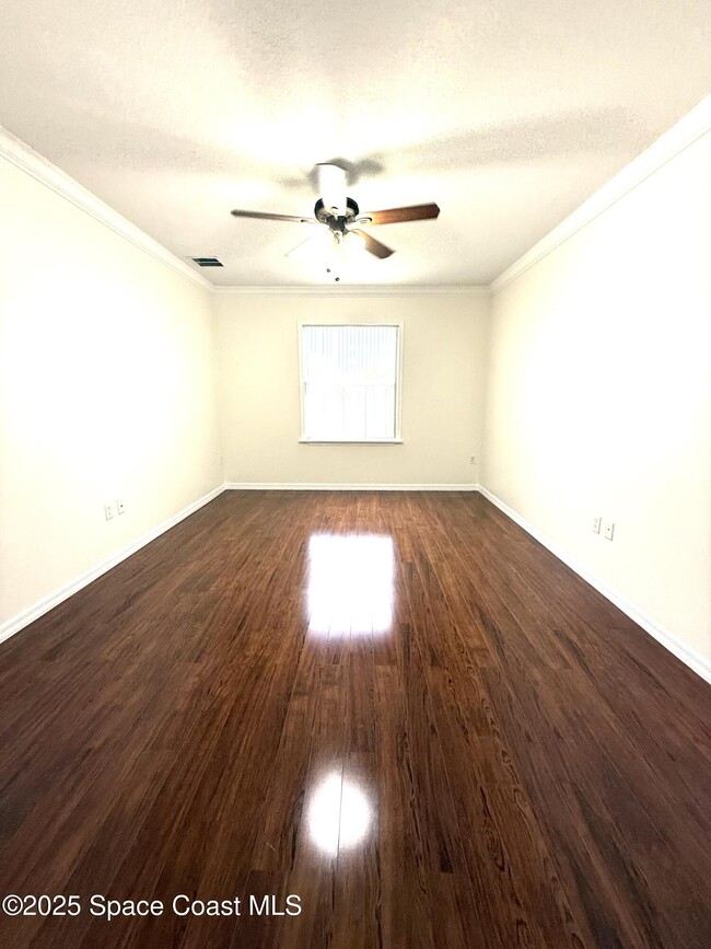 Building Photo - 1470 Kodak Dr