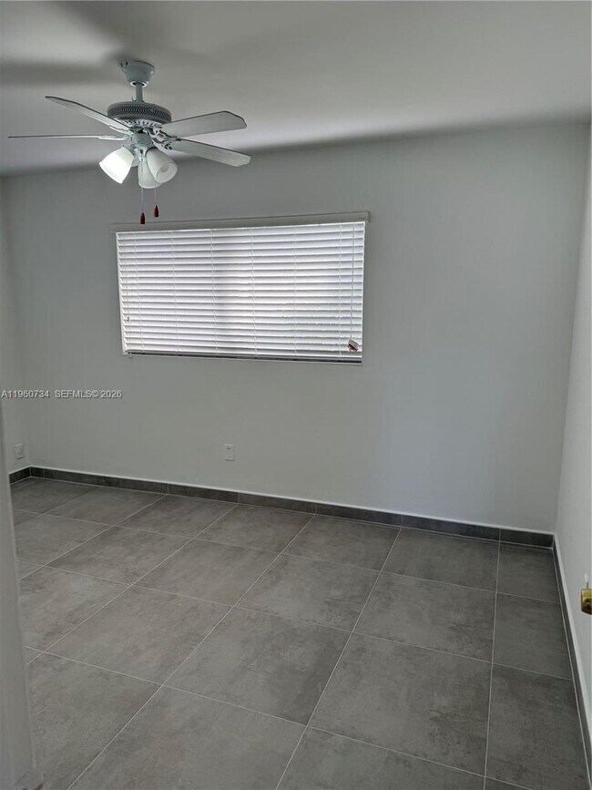 Building Photo - 702 Neptune St